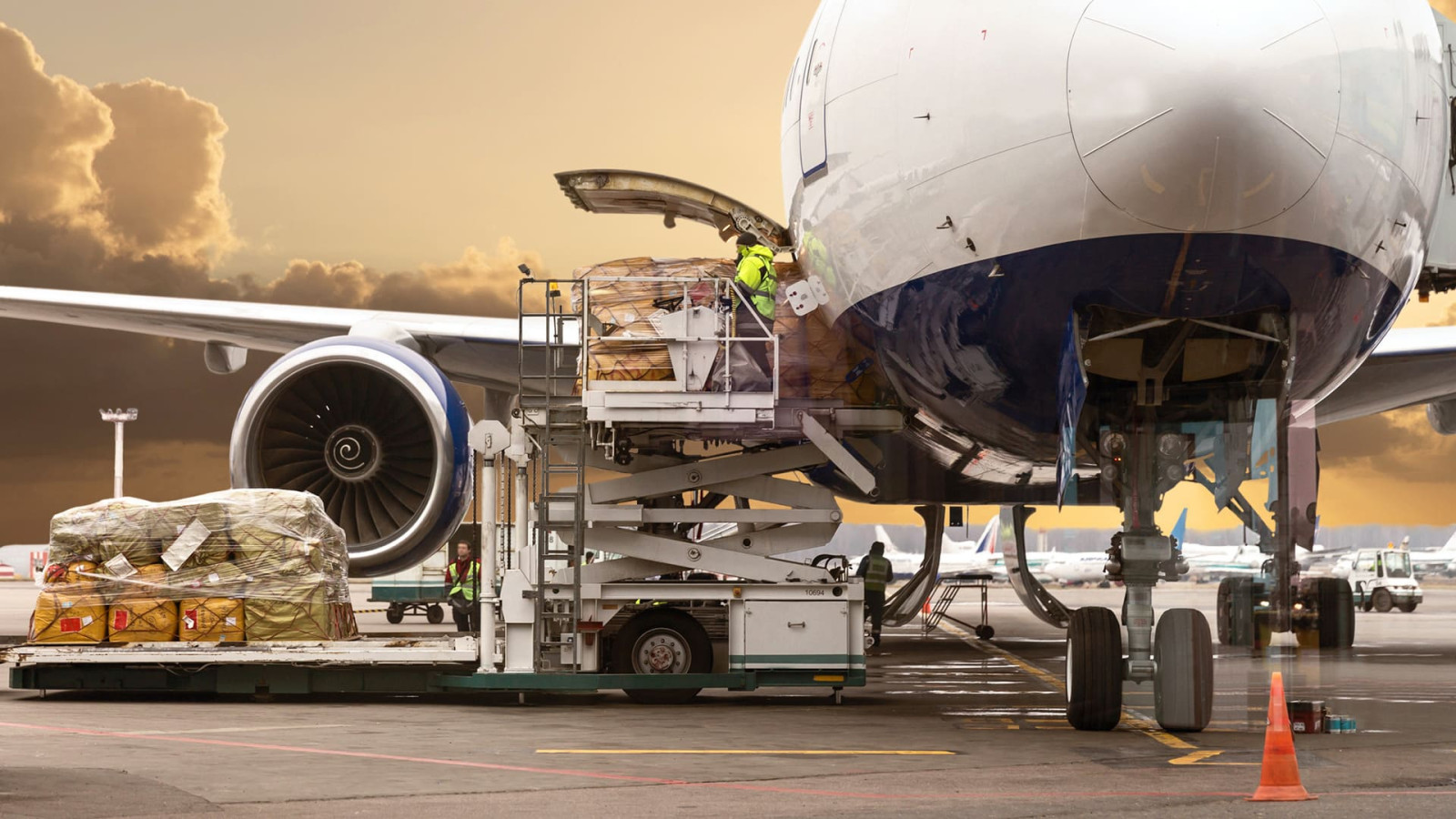 Air Transport - What is it and when is it worth using?