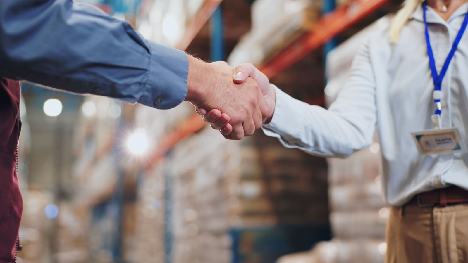 What is contract logistics and what are its advantages?