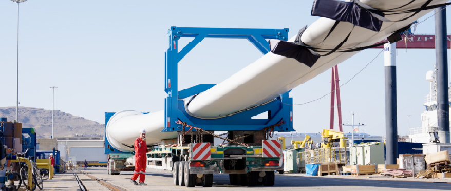 AsstrA Delivers Wind Turbine Blades to ...